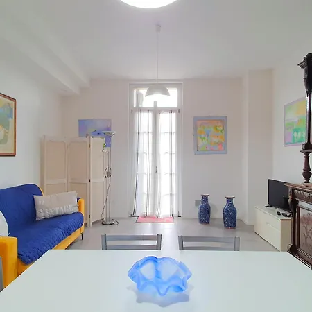 Appartement In Near Maggiore *